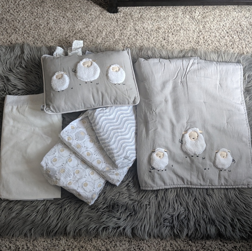 6 Piece Crib Bedding Set ~ Lambs & Ivy 🐑